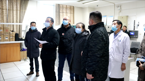 省卫生健康委领导带队检查春节安全生产并慰问基层医务人员(图3)